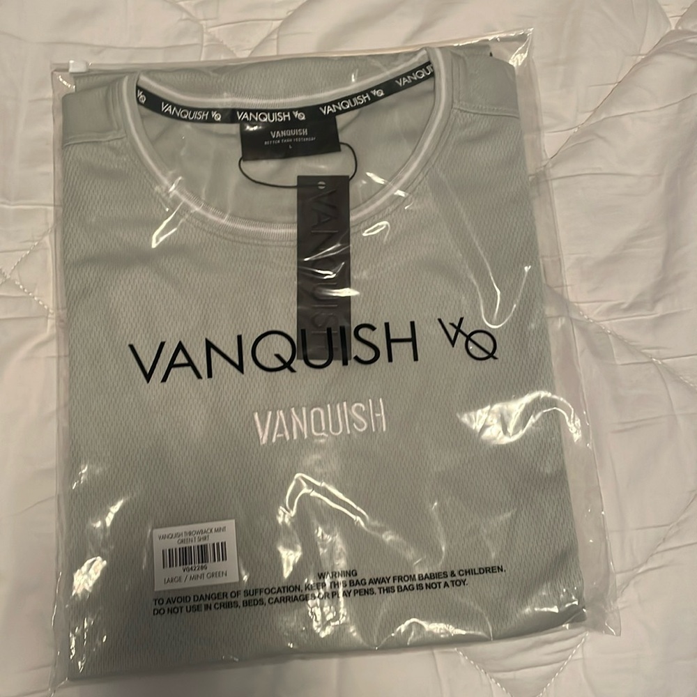 Brand new men’s tee